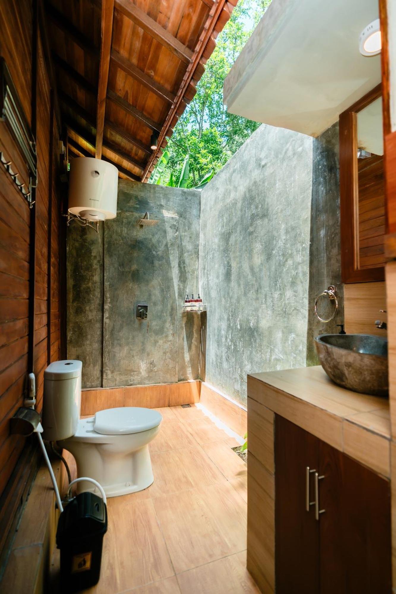 Ngesil Private Joglo & Pool Hotel Ubud  Exterior photo